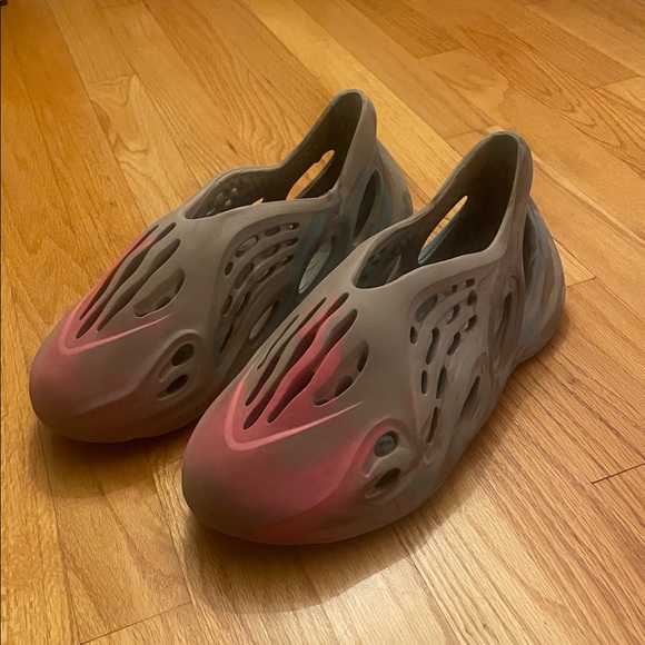 Yeezy foam runner - Picture 1 of 4